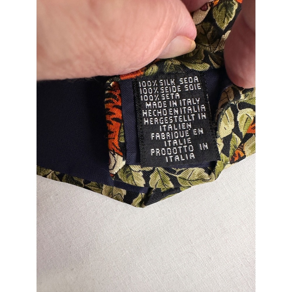 Disney Tigger 100% Silk Tie Walt Disney World Orange Green Leaf‎ Pattern - Picture 5 of 10